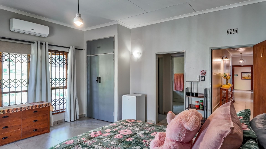 7 Bedroom Property for Sale in Waterkloof A H North West